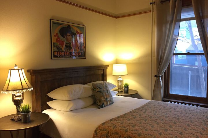 Room 33 of 36