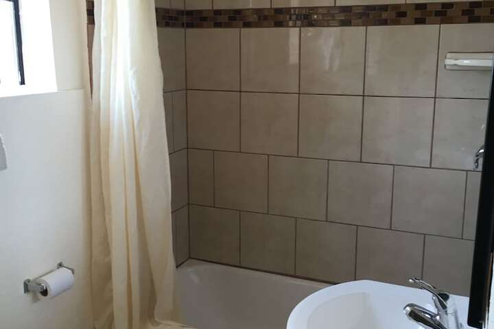 Room 14 of 28