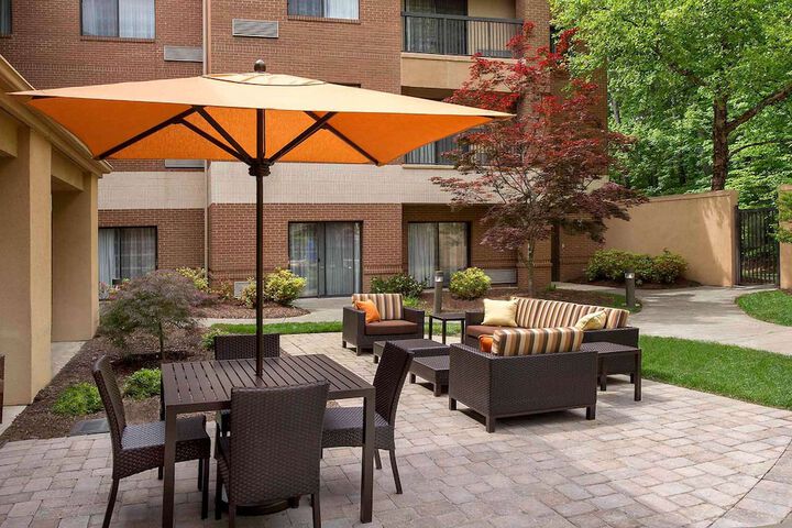 Terrace/Patio 22 of 23