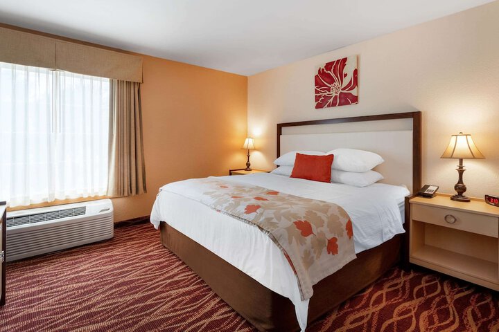 Hawthorn Suites by Wyndham Allentown-Fogelsville