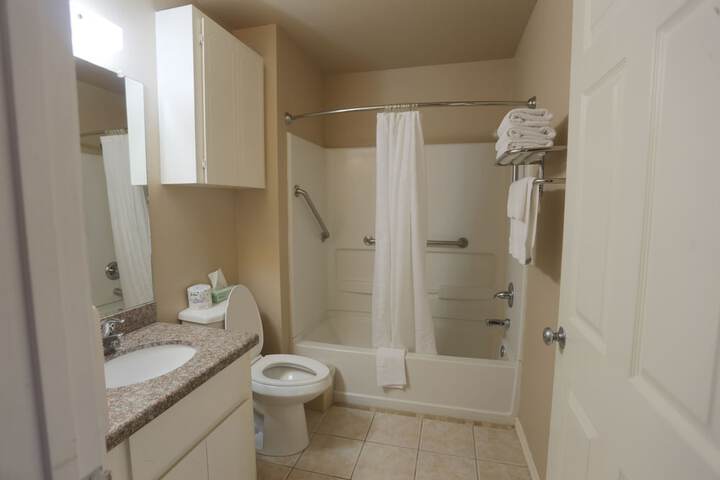 Room 20 of 32