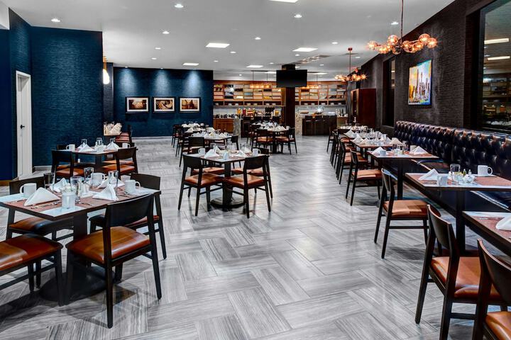 DoubleTree by Hilton Hotel Arlington DFW South
