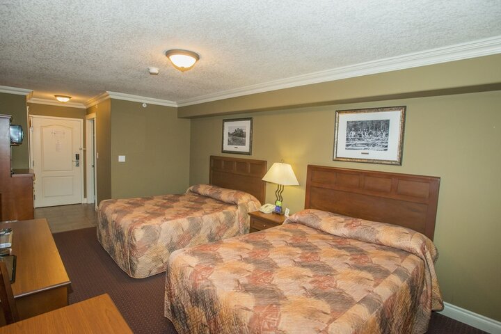 Room 10 of 28