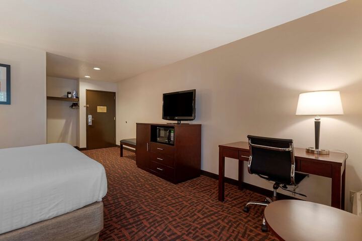 Room 16 of 36
