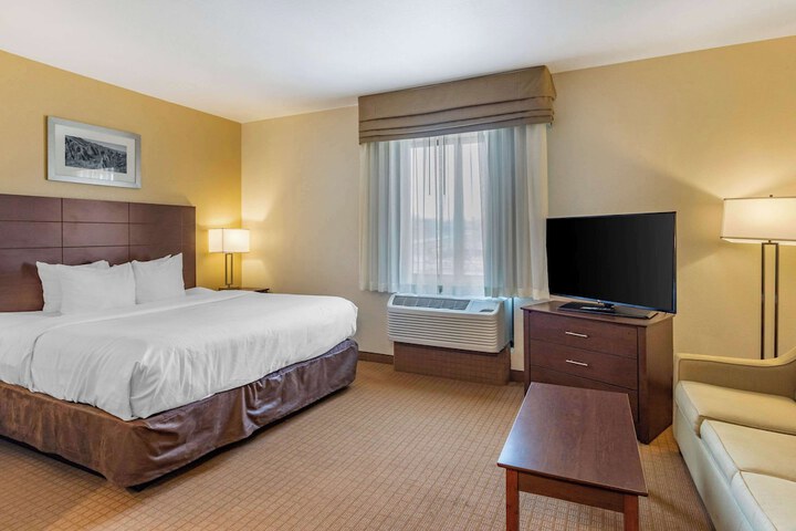 Room 17 of 30