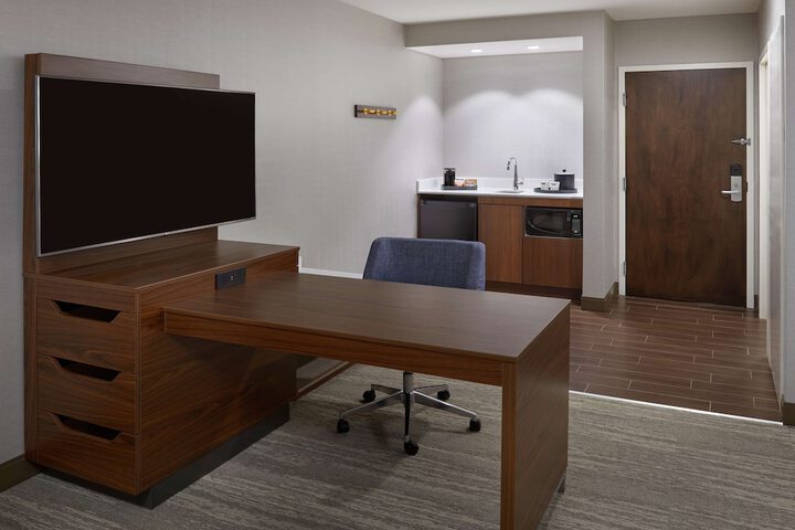 Room 21 of 33