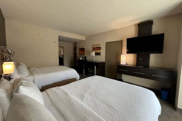 Holiday Inn Express Hotel Naples Downtown - 5th Avenue