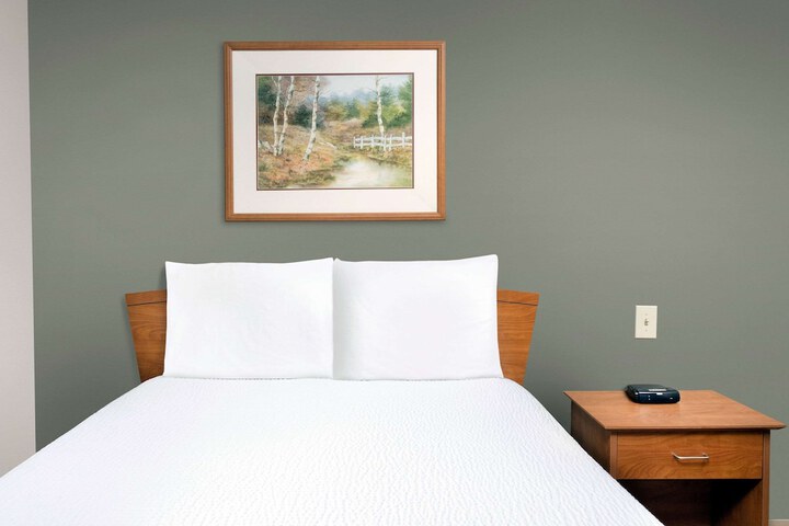 Room 15 of 26