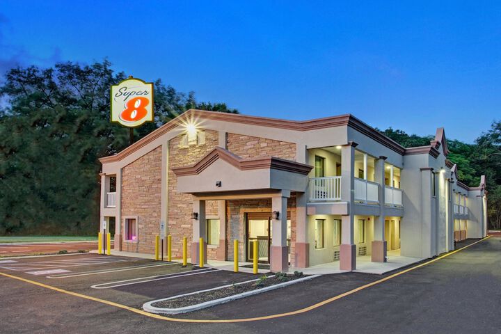 Super 8 by Wyndham Asbury Park