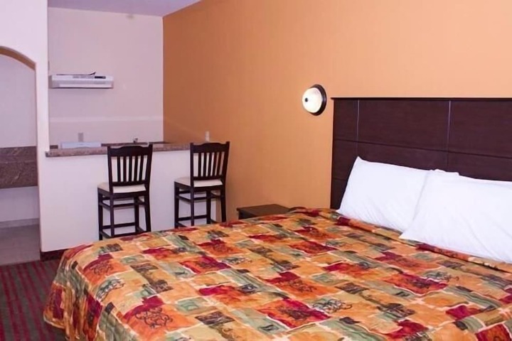 Room 20 of 28