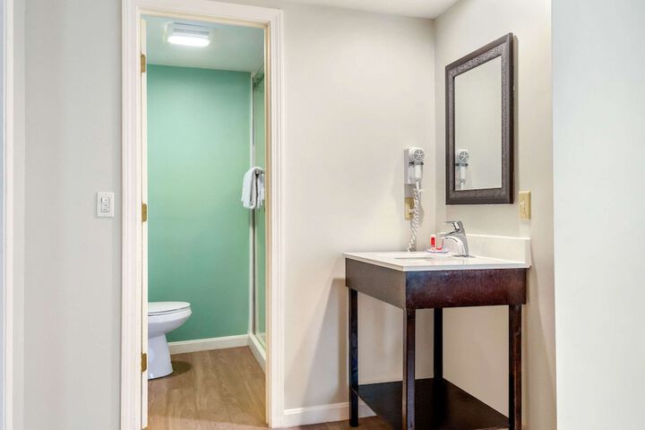 Quality Inn & Suites Lincoln I-93