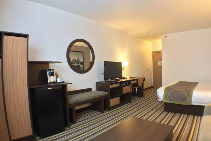 Room 9 of 43