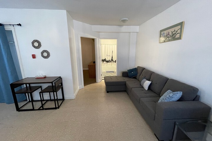 Room 16 of 30