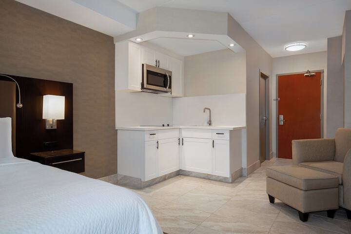 Holiday Inn Express Hotel & Suites Barrie by IHG