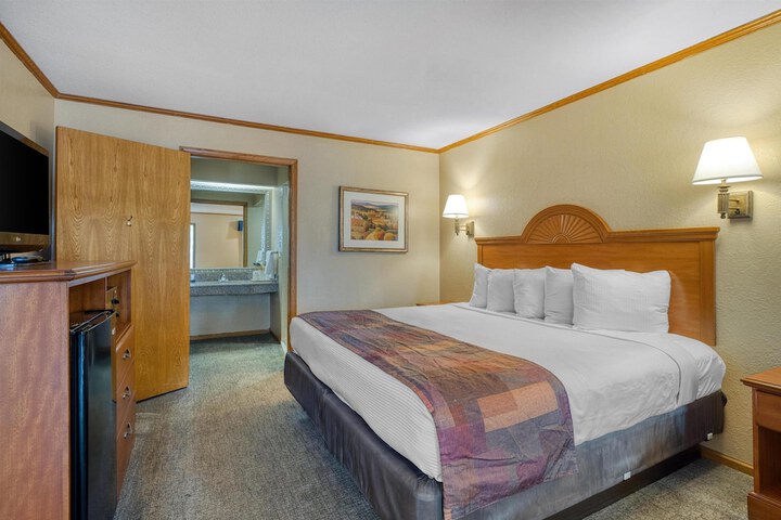 SureStay by Best Western Kansas City Country Inn North