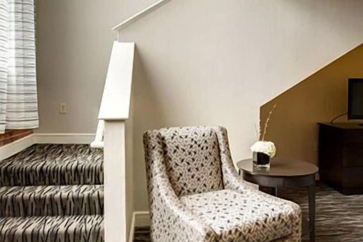 Room 12 of 28