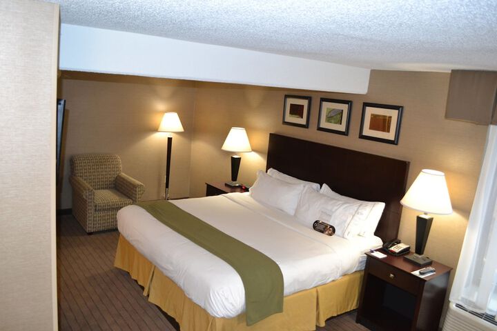 Room 16 of 41