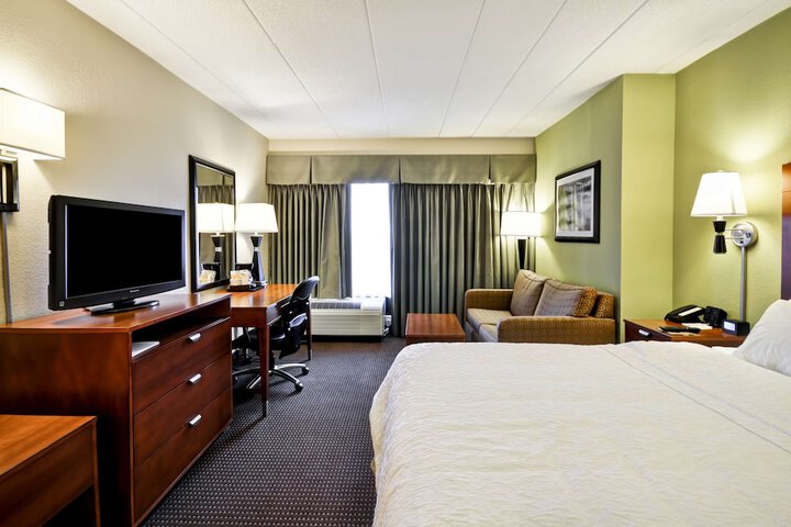 Room 18 of 38