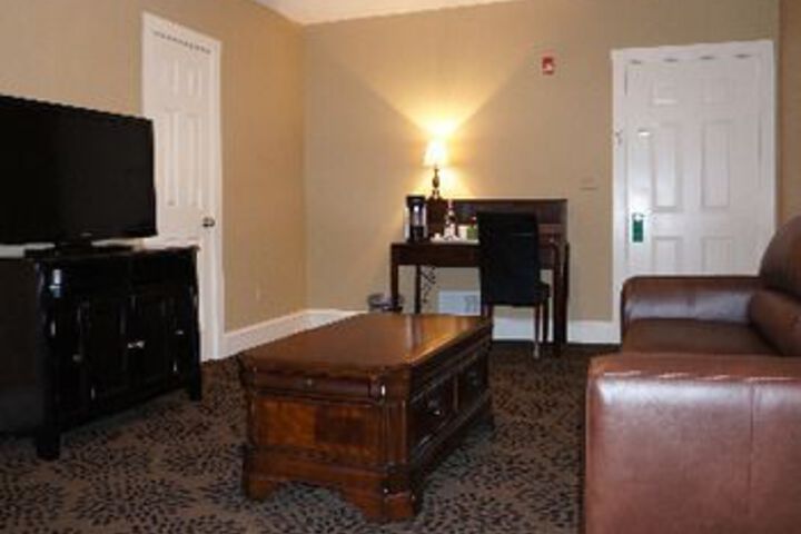 Publick House Restaurant and Country Inn