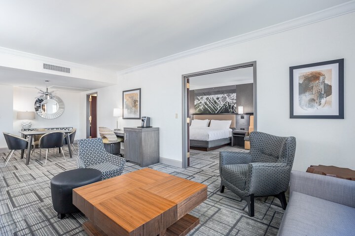 Holiday Inn Lafayette-City Centre by IHG