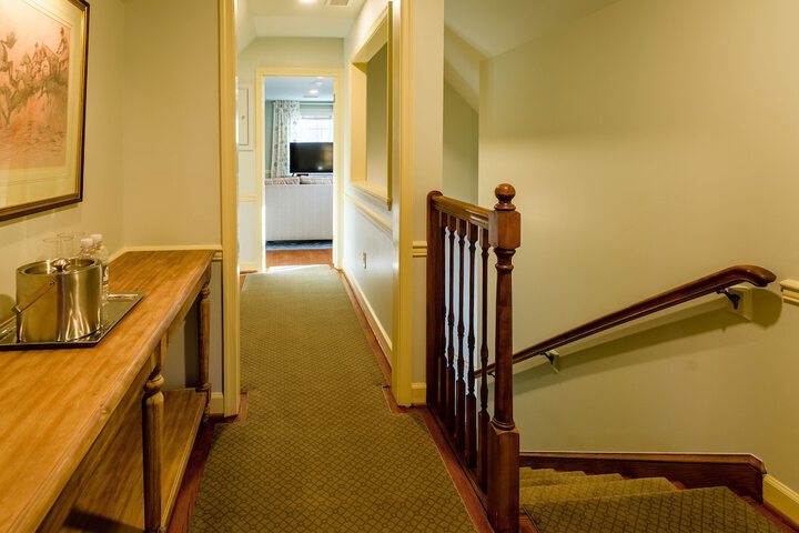 Ballroom/Hall 170 of 176