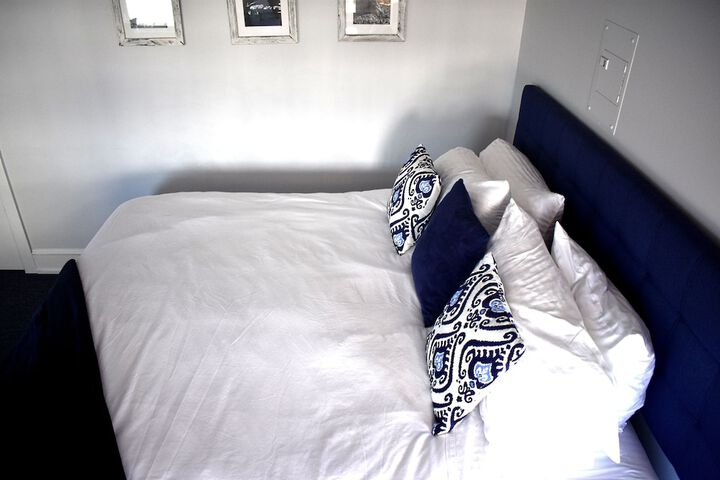 Room 141 of 183
