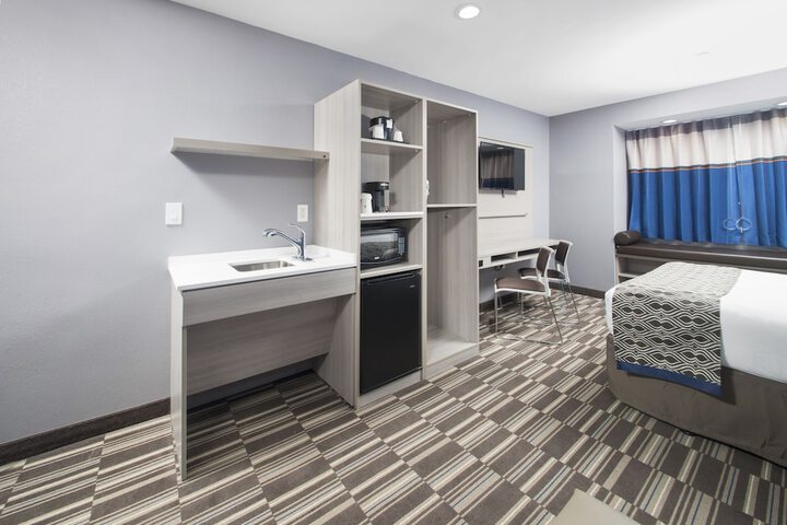 Room 14 of 30