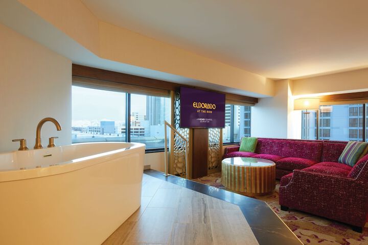 Room 19 of 105