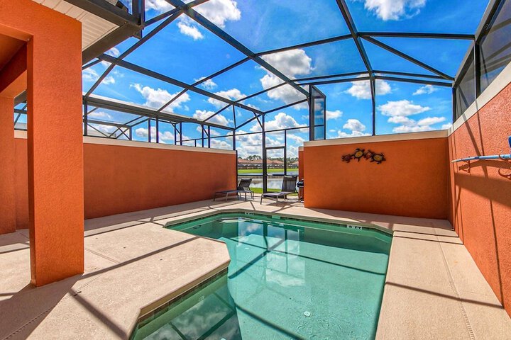 Pool 12 of 44