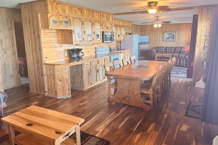 Horseshoe Bay Lodge