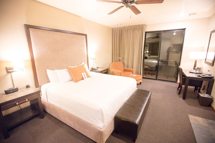 Room 17 of 106