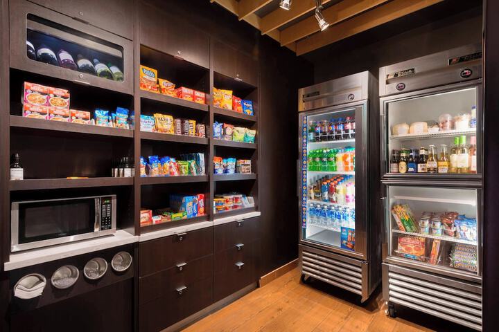 Courtyard by Marriott Akron Fairlawn