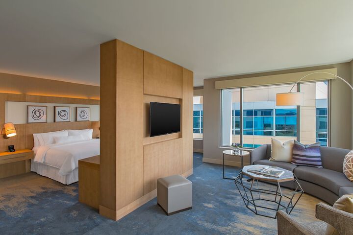 Room 32 of 96