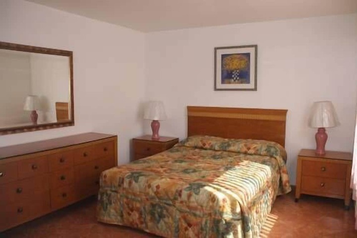 Room 23 of 48