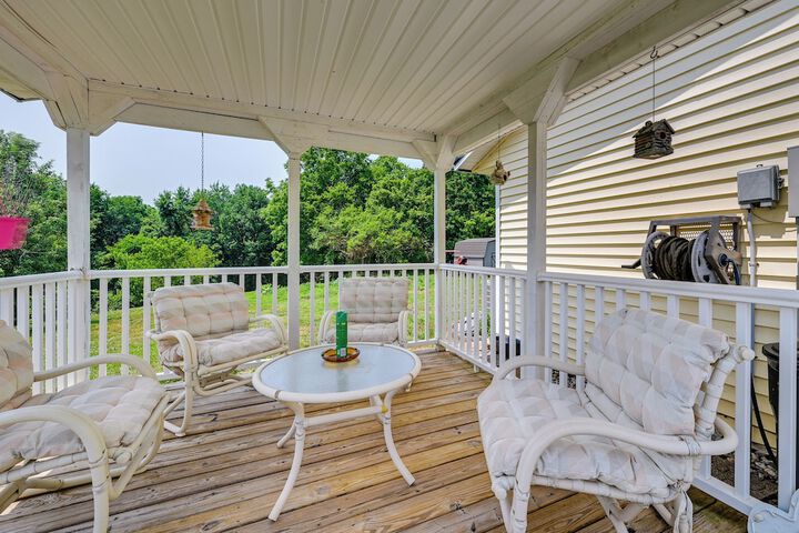 Charming Smiths Grove Home Near Cave Tours!