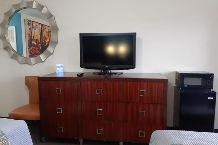 Room 16 of 43