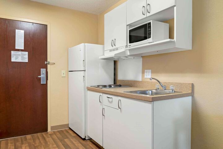 Extended Stay America Select Suites Detroit Farmington Hills