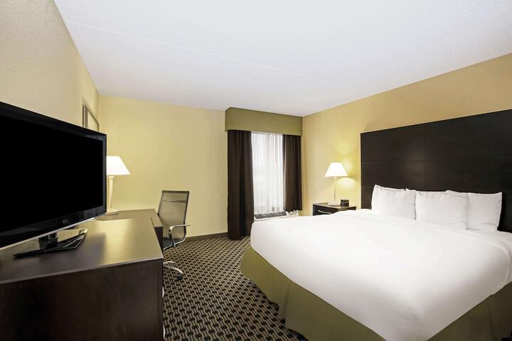 Room 18 of 53