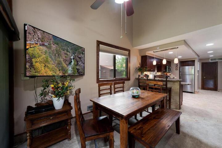Tamarron Gambel Oak 790 - Wild Turkey Ridge - Durango CO