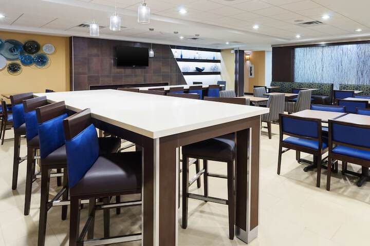 Holiday Inn Express & Suites Midland Loop 250 by IHG