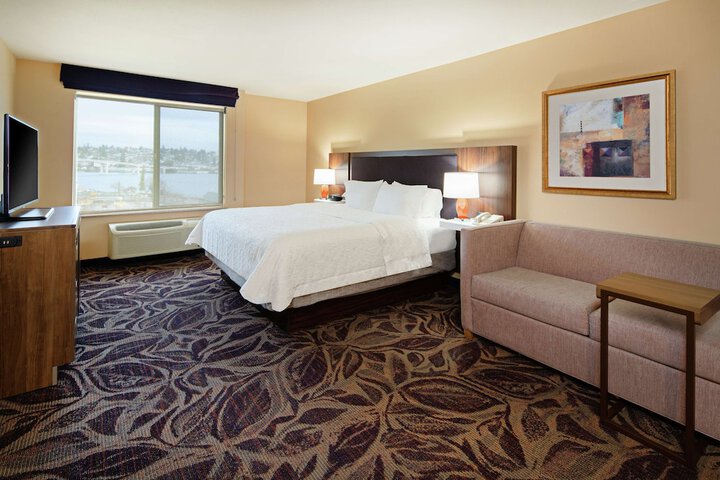Hampton Inn & Suites Bremerton