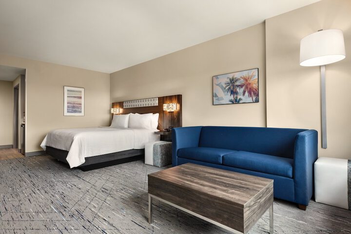 Room 51 of 78