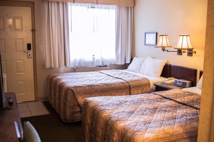 Langley Hwy Hotel