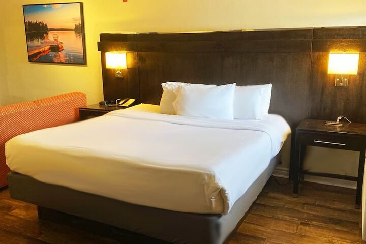 Riviera Inn and Suites 1000 Islands