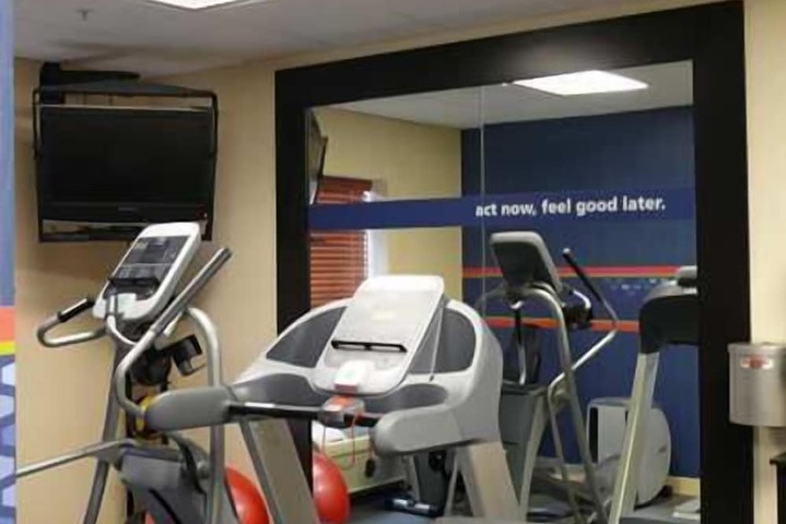Hampton Inn & Suites Addison