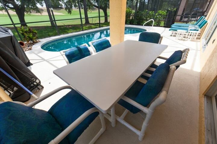 Gated Country Club Private Pool ! 4 Bedroom Home by RedAwning