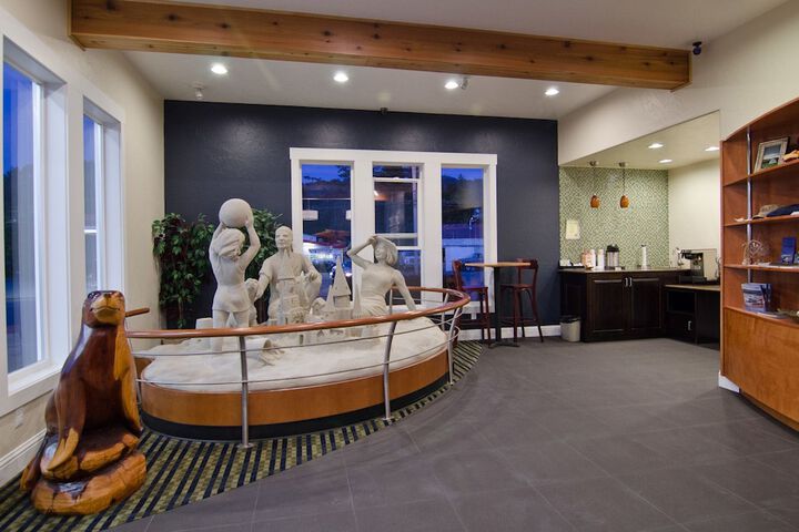 Hotel Interior 8 of 73