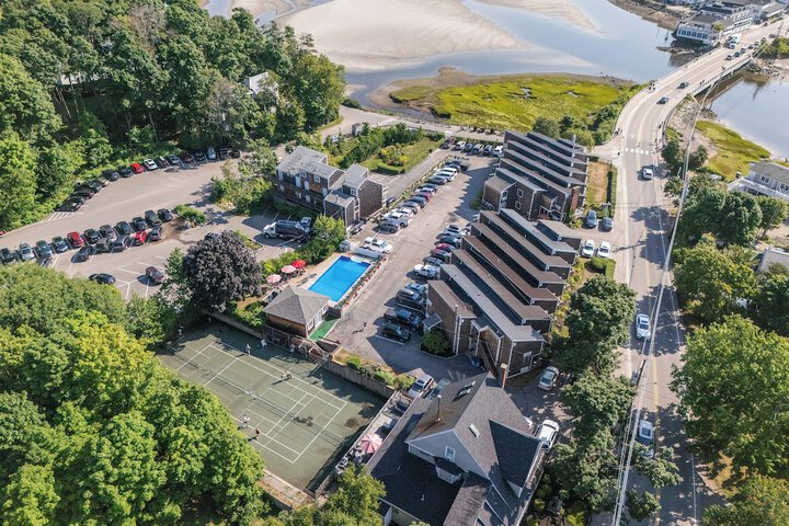 Aspinquid Resort