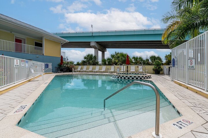 Pool 21 of 345