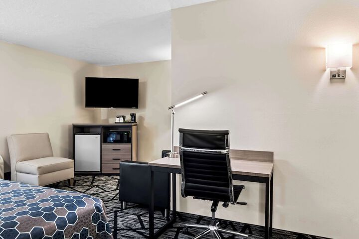 Room 35 of 41
